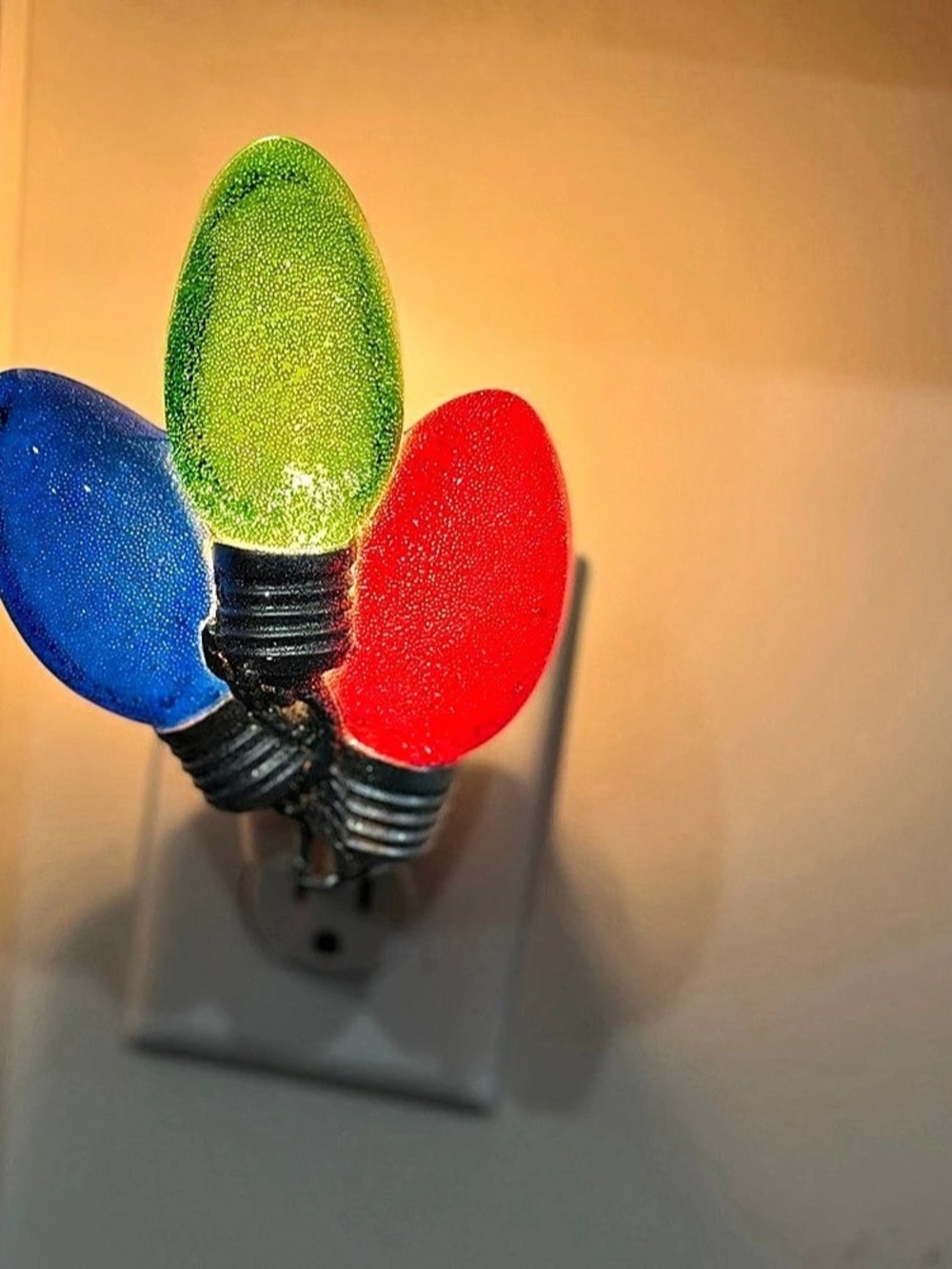 Multicolor Holiday String Nightlight - Picture 3 of 4